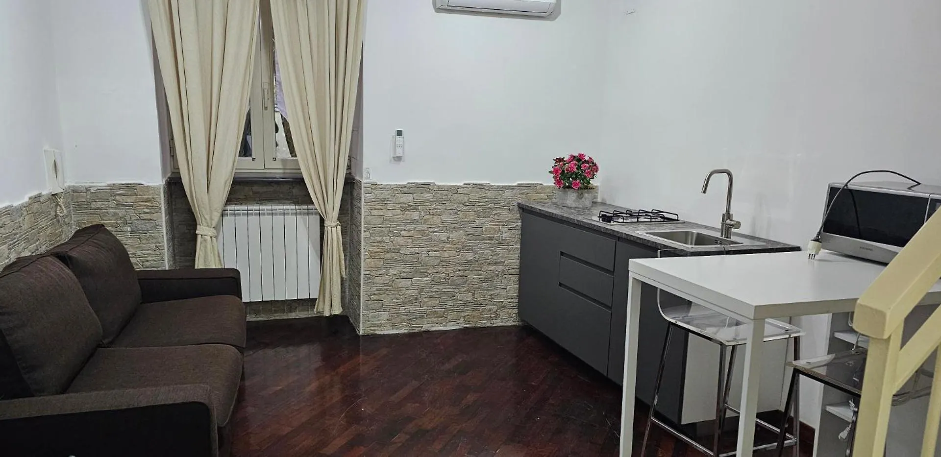 Appartamento Chiatamone 26 Naples Apartment